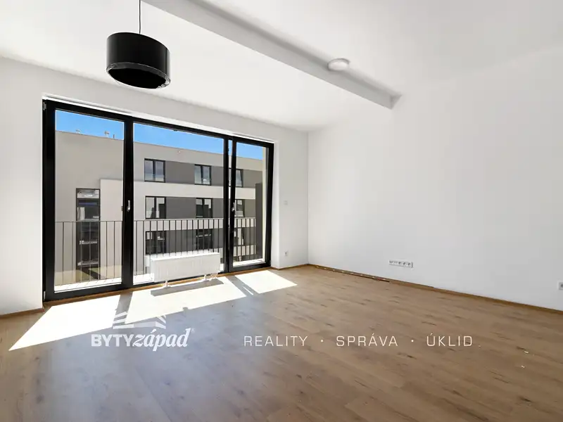 Pronájem bytu 1+kk 36 m²